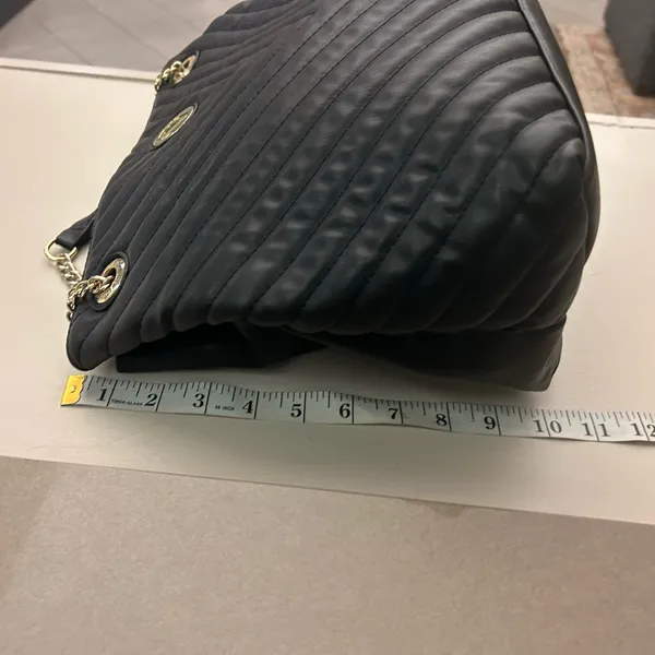 Bag Stylish Black Quilted Shoulder Bag with Chain Straps VERA New York Preowned - Image 6