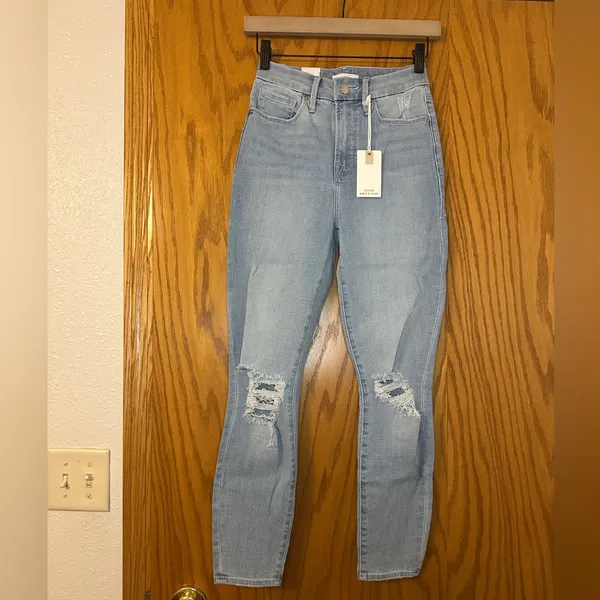 Good American Good Waist Cropped Jeans - NWT - Size 0 Women's Distressed - Image 2