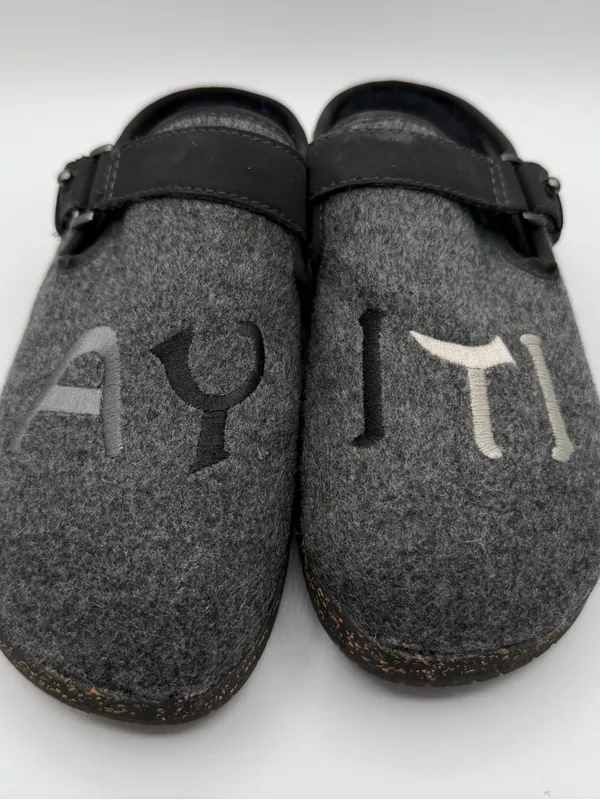 Earth Dream Aymii Wool Felt Clogs Women 8 Black Embroidered Buckle Mules - Image 3