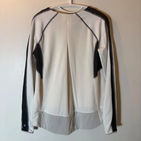 Lululemon Run Bold in the Cold Long-Sleeve Pullover Size 10 in Polar Cream/Black - Image 8