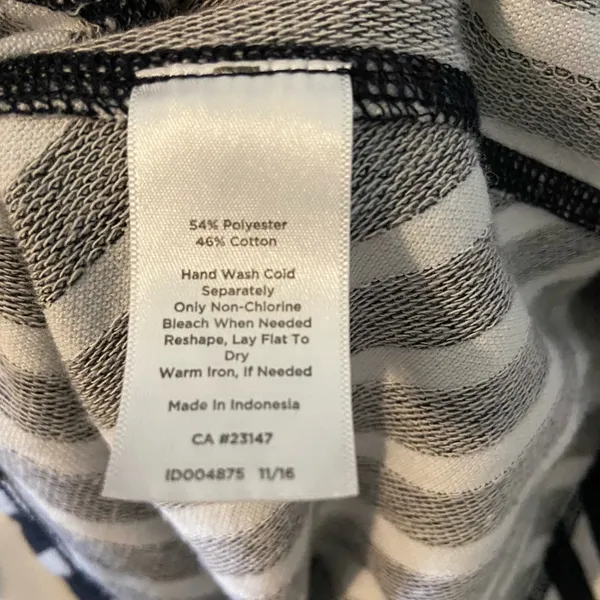 Talbots dress size M-petite preowned no rips or smell pets free home - Image 4
