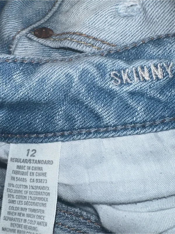 American Eagle Outfitters Light Blue Distressed Boyfriend Jeans - Image 4