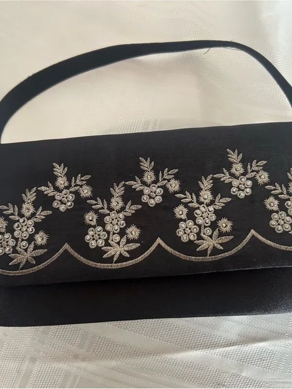 Black Embroidered Evening Shoulder Bag - Image 8