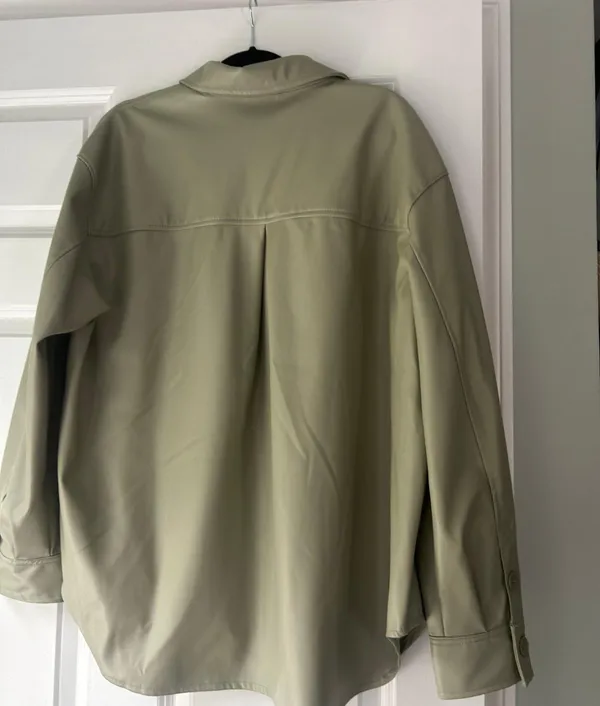American Eagle Leather Jacket - Image 2
