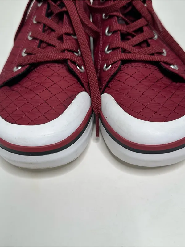 KEEN Elsa III Quilted Sneakers Merlot Star White Womens Size 8 - Image 4