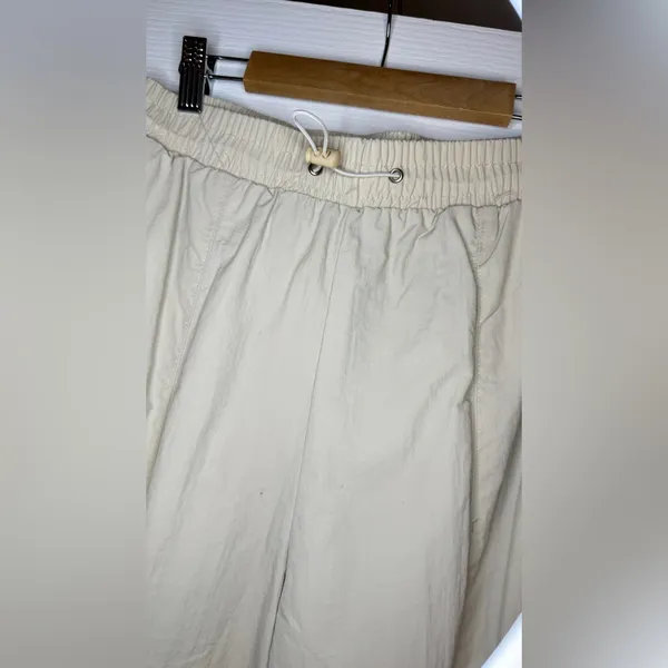 Wilo Women's Tan Joggers, Size Small - Image 2