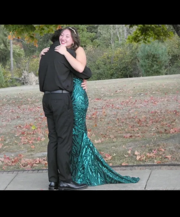 Green Prom Dress Size 4 - Image 3