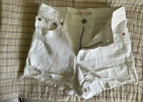 Levi's 501 High-Rise Shorts - Image 2
