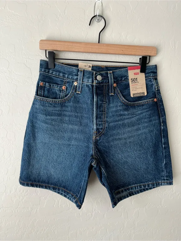 Levi’s 501 mid thigh Jean shorts NEW 26 - Image 6