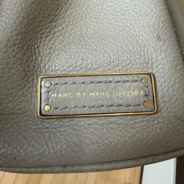 Marc by MARC JACOBS Mini Bucket Bag Crossbody Cream Grey Pebbled Leather - Image 4