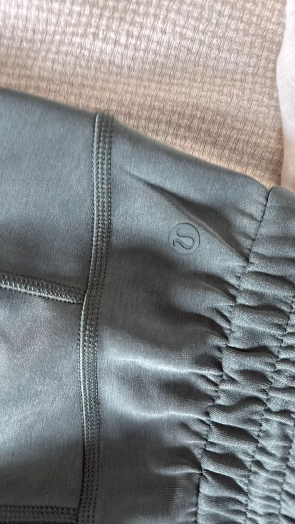 Lululemon soft stream pants straight leg green - Image 3