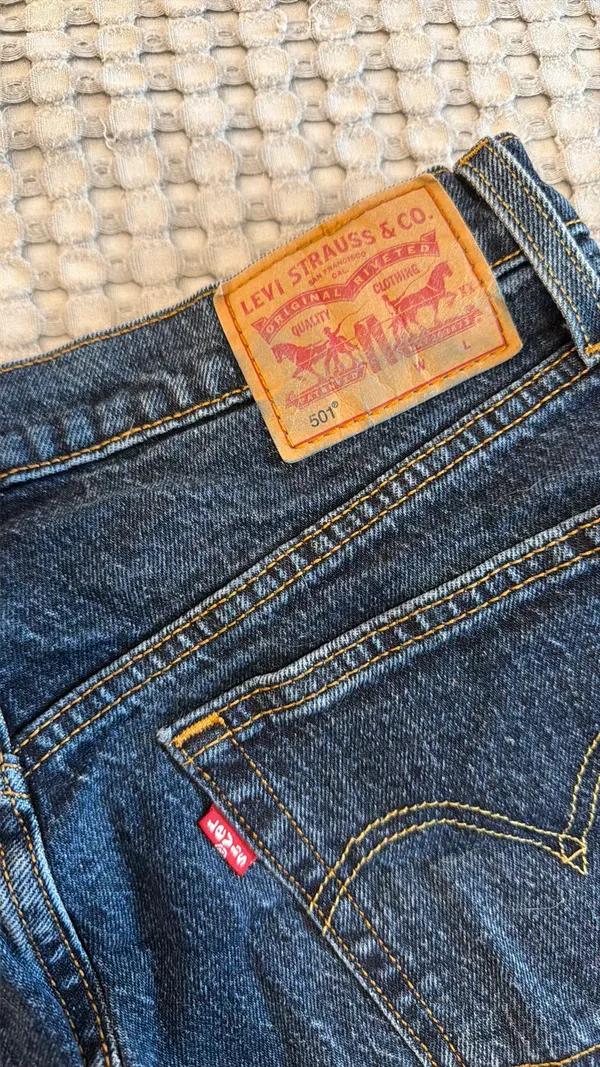 Levi's 501 Shorts - Image 3