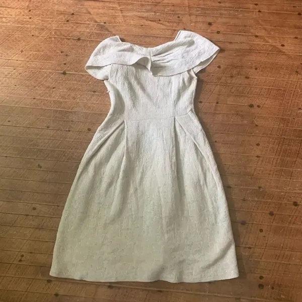 Moth Anthropologie wool cream flower embellished retro XS dress - Image 3