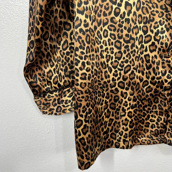Private‎ Luxuries Satin Leopard Blouse Womens M Button Down Pajama Style Top - Image 6