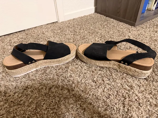 Soda Platform Sandals - Image 7