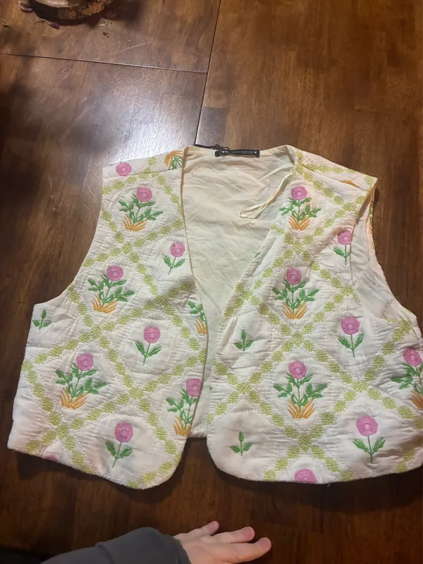 Zara Embroidered Floral Vest - Image 3