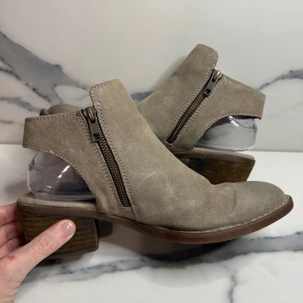 Born Taupe Leather Monikah Boots Sz 9.5 Festival Boho Western Fringe Side Zip - Image 5