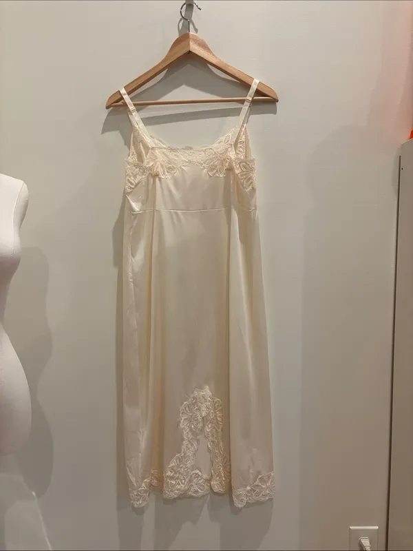 Vtg Shadowline Slip Cream Lace Retro Nylon Size Medium - Image 4