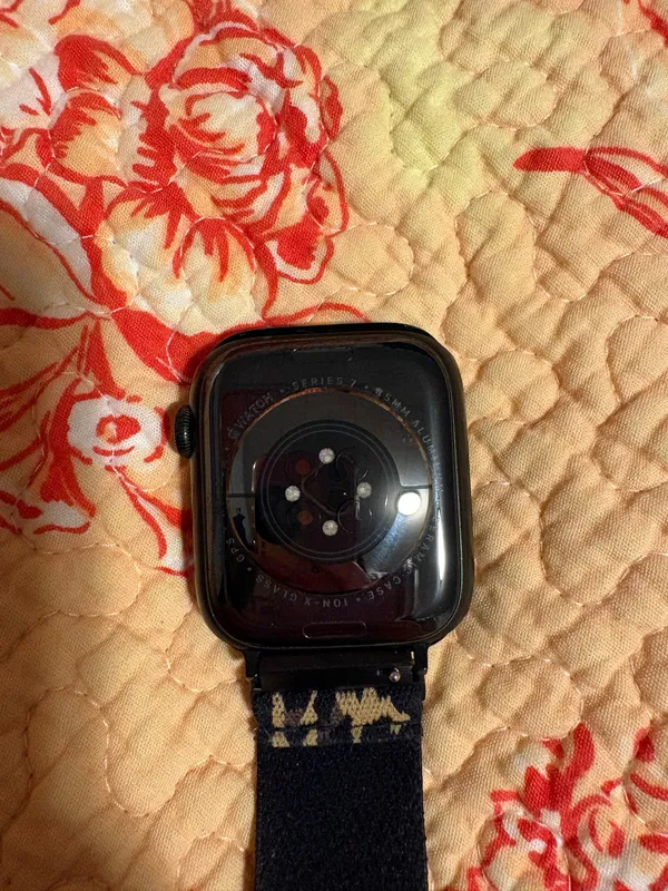 Series 7 Apple Watch 45mm - Image 3