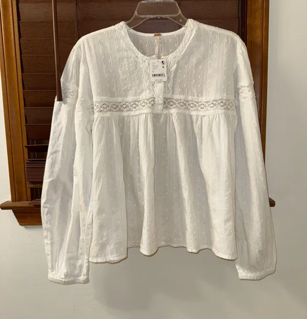 NWT $98 Free People White Ella Dot Peasant-Style Button Up Eyelet Blouse XS - Image 3