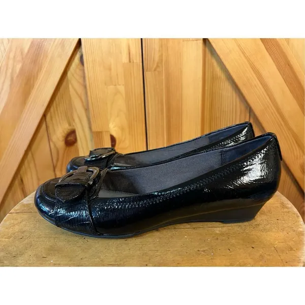 Life Stride Margot Women's Shoes Size 6.5M Black Buckled Slip On - Image 3