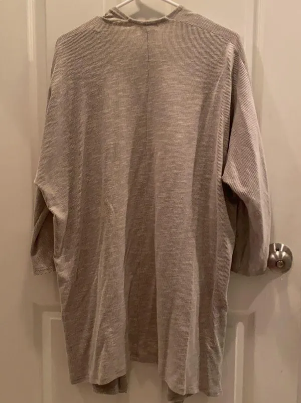 A cream/light green subtly striped cardigan - Image 2