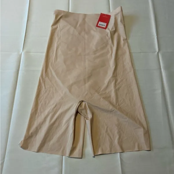 NWT SPANX Thinstincts High Waisted Mid-Thigh Shorts Nude Shapewear Size XL - Image 3