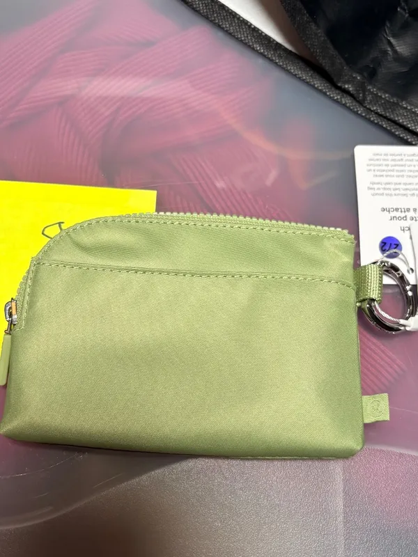 Lululemon Clippable Card Pouch Rare Color that is sold out: Edgewood Green New - Image 2