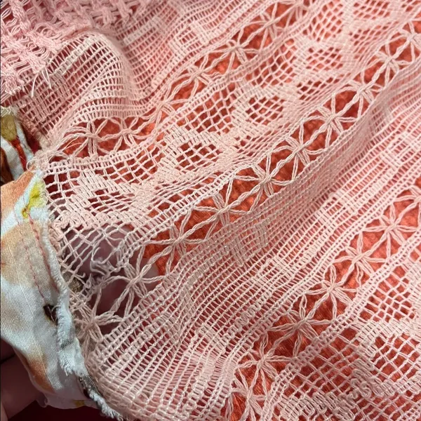 POL NEW Hollow Out Floral Half Sleeve Knit Top in coral - small - Image 7