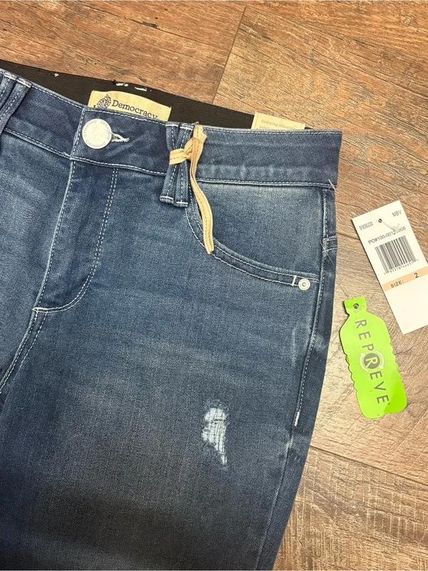 NWT Democracy Mid-Rise Bootcut Pull On Jeans Size 2 - Image 2