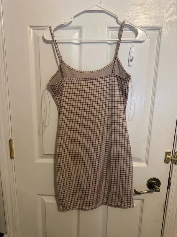 Hailey & June Beige Brown Plaid Ruched Mini Dress Size Small - Image 3