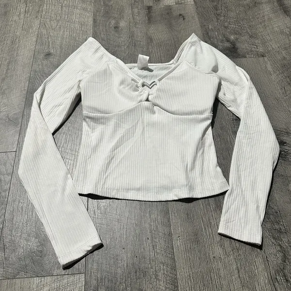 Women's Long Sleeve heart v neck padded shirt top white ribbed coquette small - Image 2
