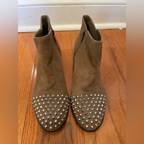 Steve Madden Praque Studded Leather Ankle Boots – Edgy Retro Tan – Size 7 - Image 4