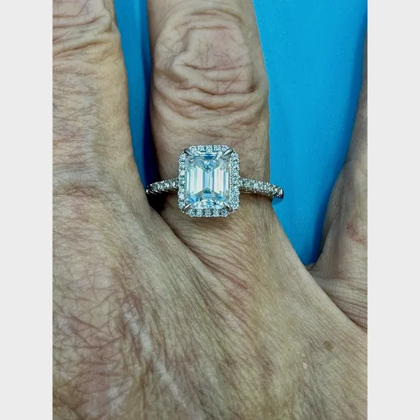 2 carat Moissanite Triangular Cut Ring with Moissanite Accents Size 7 - Image 10