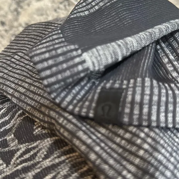 Lululemon Rest Less Pullover Heathered Black (First Release - Image 5