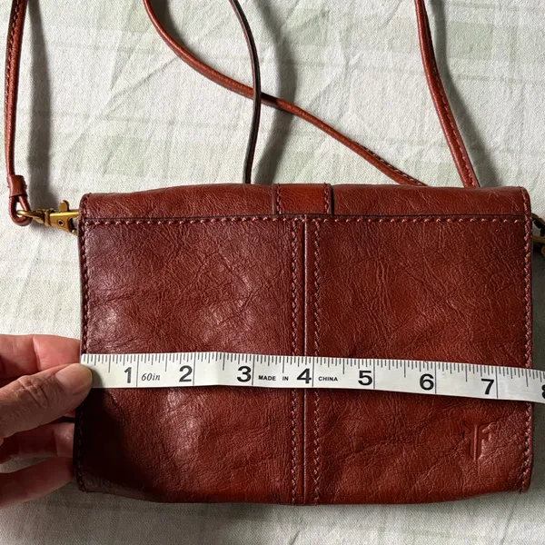 Frye Ring Elegant Brown Leather Crossbody Bag - Image 3