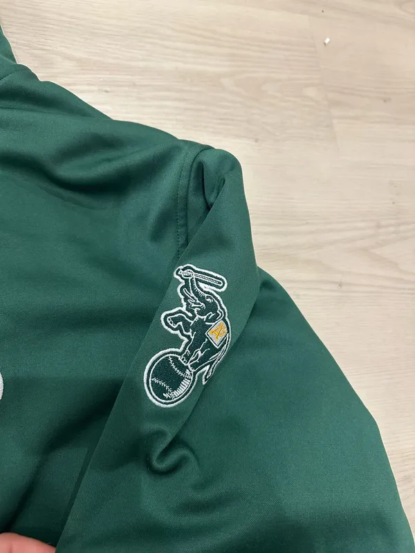 Oakland Athletics Sweatshirt Green Size L - Image 6
