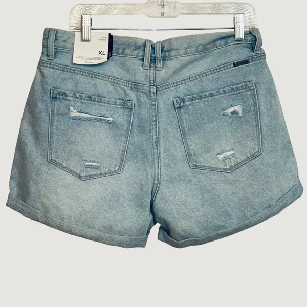 145‎ | NWT Kancan High Rise Distressed Paisley Denim Shorts Light Wash Womens XL - Image 2