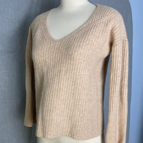 Rag & Bone Sweater‎ XS Oatmeal 100% Merino Wool Ribbed V Neck Bell Sleeve - Image 2