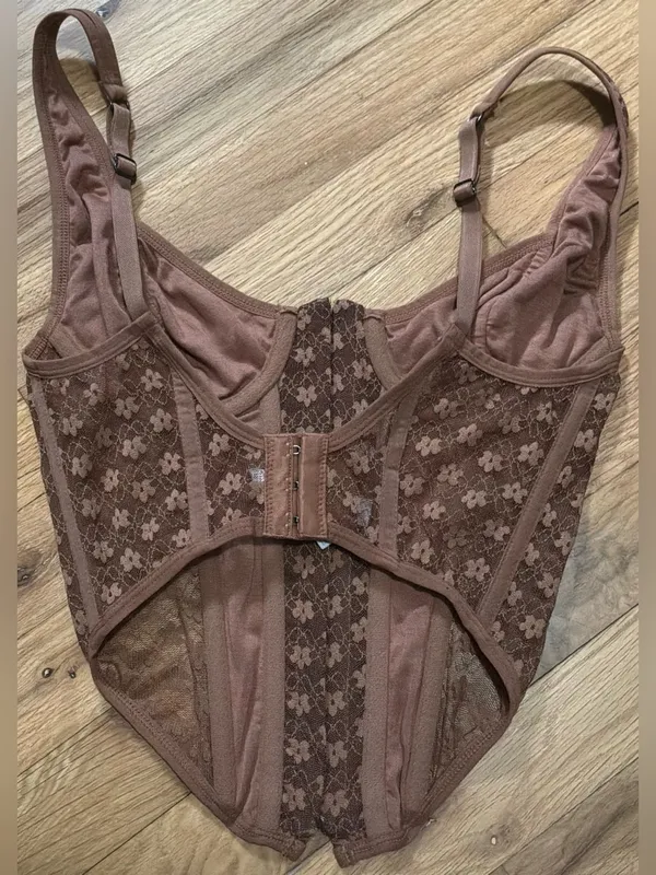 #81 NWOT Out From Under Wildflower Lace Corset Size M - Image 6