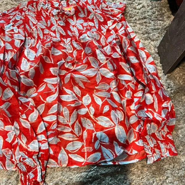 THML medium red floral blouse - Image 2