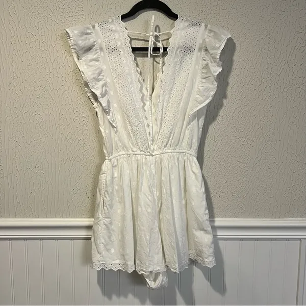 American Eagle Outfitters White Eyelet Cotton Romper size small - Image 6