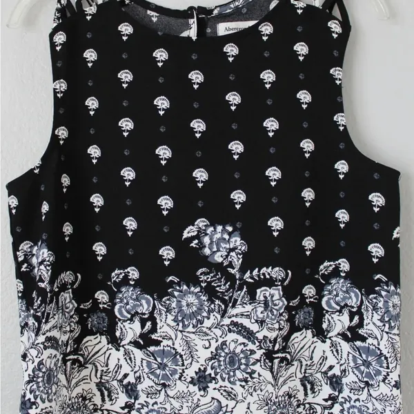 Abercrombie & Fitch Women's Tank Top Size XS - Image 2