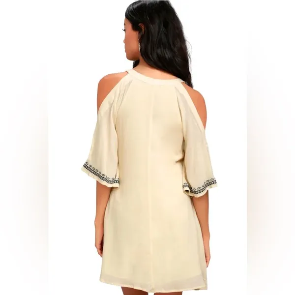 Lulus To the Sea Light Beige Embroidered Cold Shoulder Dress Womens Size Medium - Image 5