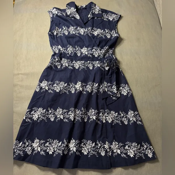 Tommy Hilfiger Women's Size M Navy Floral 100% Cotton Wrap Dress Midi Sleeveless - Image 2