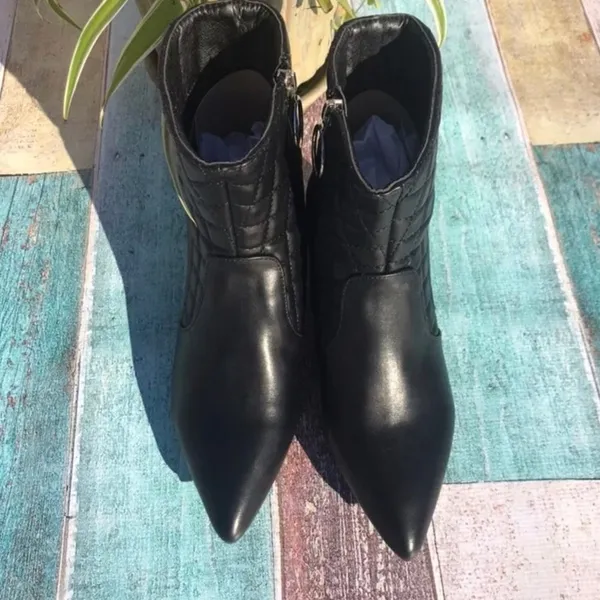 Trary quilted pointed toe ankle boot NEW Size 9 Black - Image 7