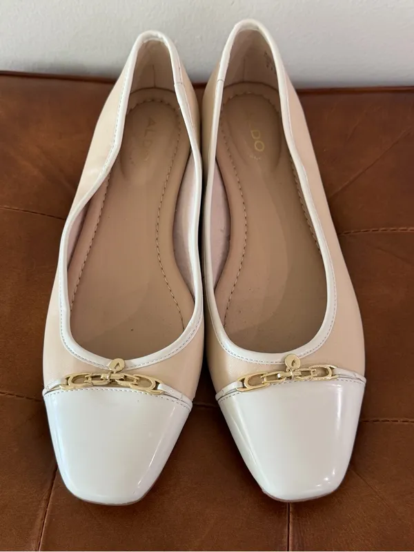 Aldo Lalateriel Ballerina Two-Tone Cream and White Ballet Flat Gold Accent Sz 9 - Image 3