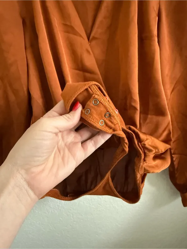 Abercrombie & Fitch Rust Orange Brown Satin Long Sleeve Women's Bodysuit‎ Top S - Image 3