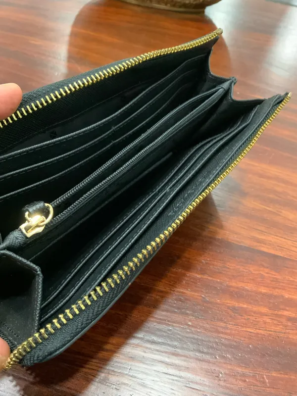 Authentic Coach wallet, pebble-grain leather, black with gold... - Image 7