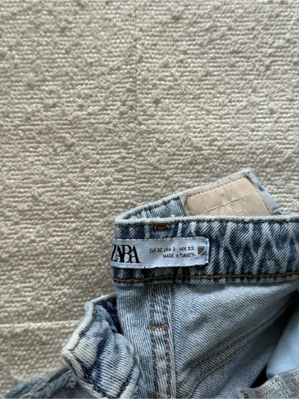Zara Light Blue Distressed Split Hem Jeans - Image 4
